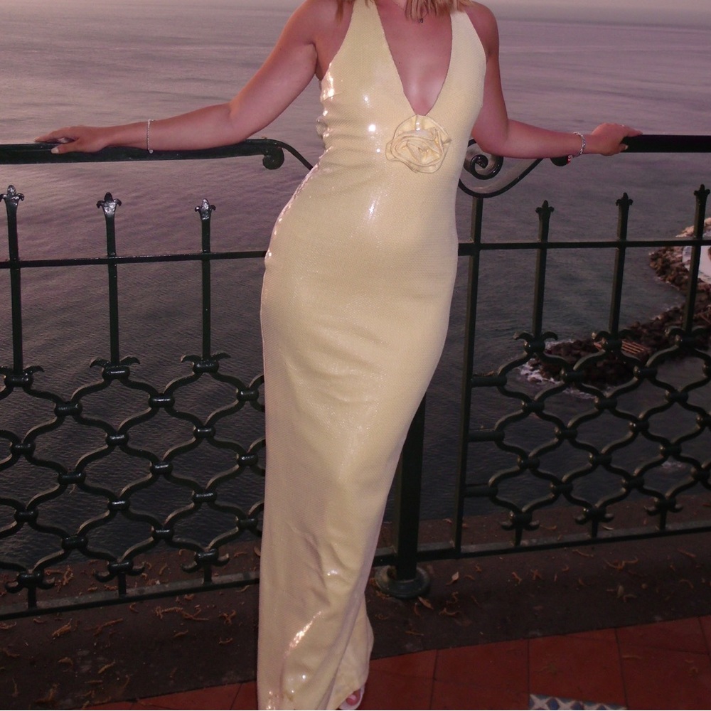 ELIZA
Rose Sequin Maxi Dress - Lemon